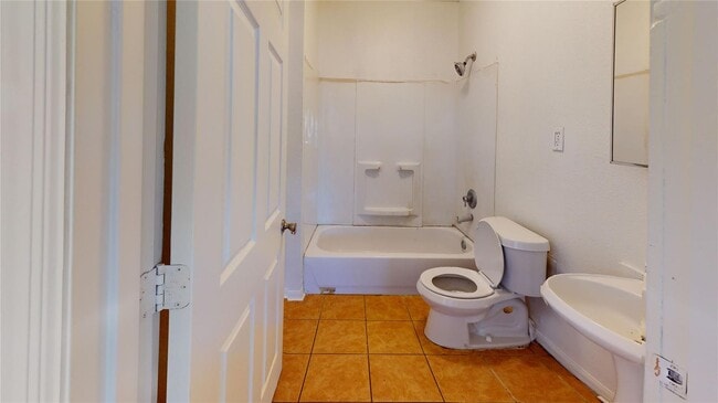 Building Photo - 2021 Gurley Ave