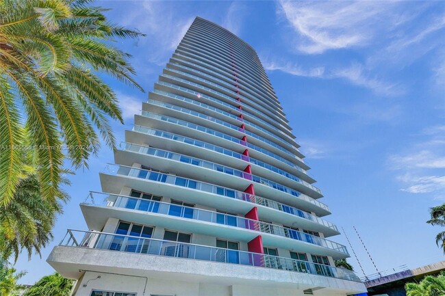 Foto del edificio - 2600 E Hallandale Beach Blvd