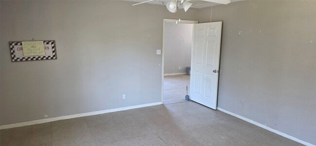 Foto del edificio - 5130 Chapman St