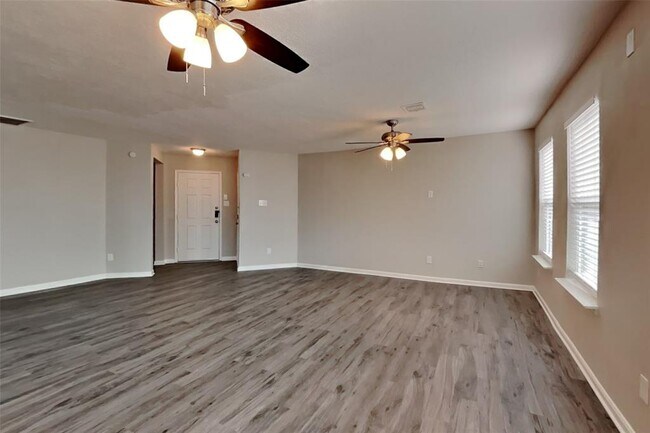 Foto del edificio - 3119 Peachstone Pl