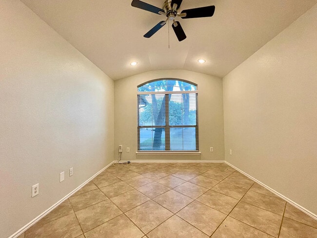 Foto del edificio - 3468 Flowstone Ln