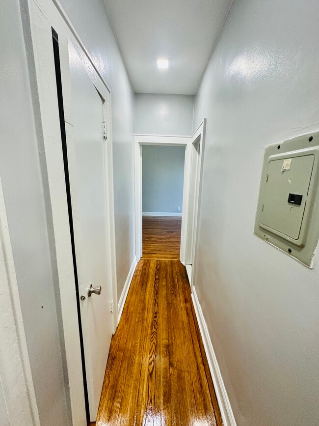 Building Photo - 227 N Oraton Pky