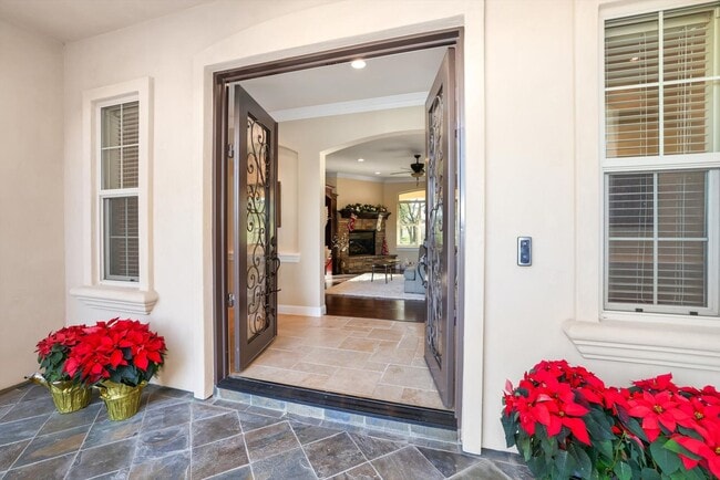 Foto del edificio - Custom N. Vacaville Single-Story Home in an Exclusive Gated Community!