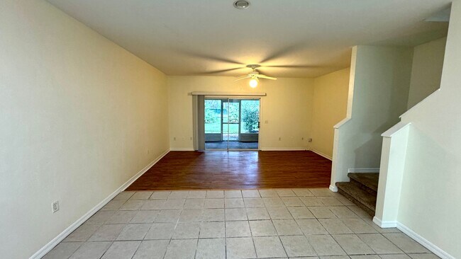Foto del edificio - The Greens 2BR Townhome with garage!