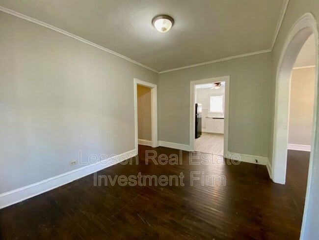 Building Photo - 251 Boulevard St