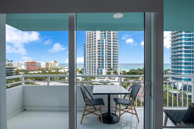 Foto del edificio - 400 South Pointe Dr