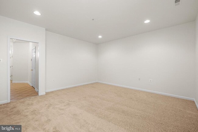 Building Photo - 129 Hearth Ct