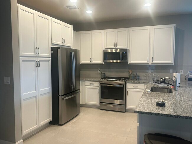 Building Photo - 11583 SW Oceanfront Ct