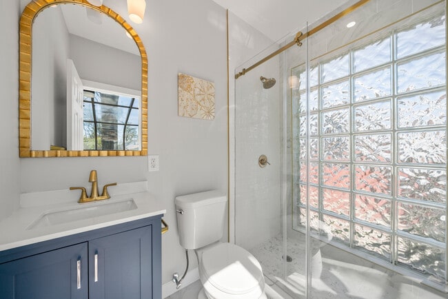 Full bath Main level - 657 Amboy Ave
