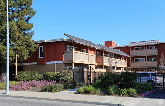 Foto del edificio - Eden Lodge