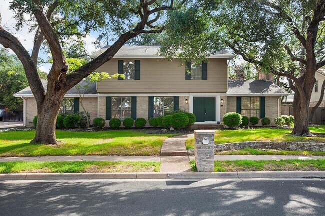 Building Photo - 10703 Plumewood Dr