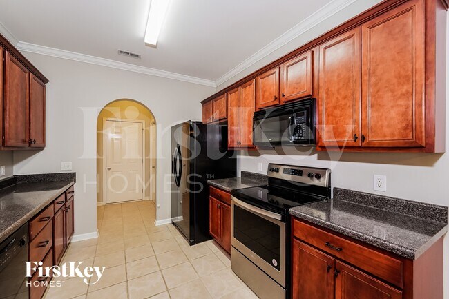 Foto del edificio - 2068 Tudor Ln