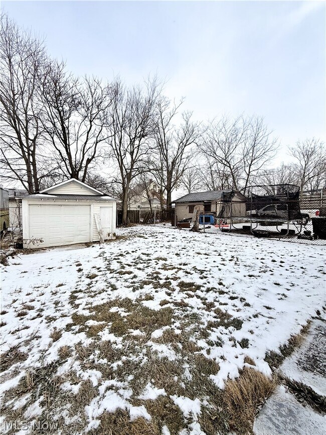 Building Photo - 1433 Kenmore Blvd