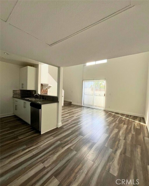 Foto del edificio - 3632 Dunn Dr