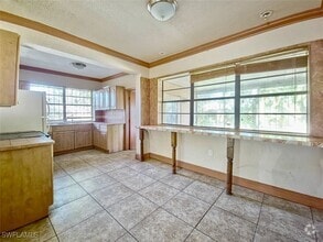 Building Photo - 271 NE 170th St