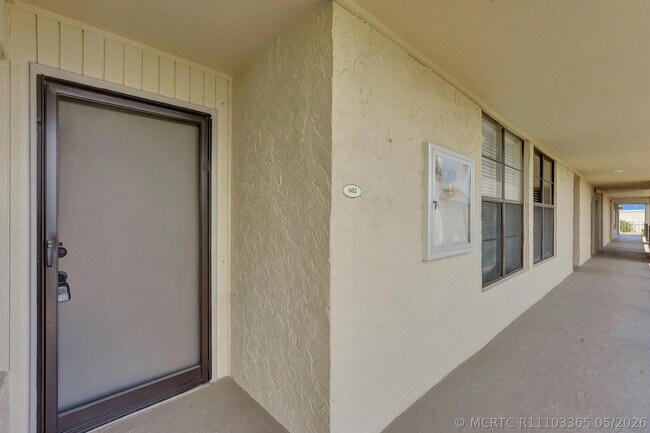 Building Photo - 12 Royal Palm Way