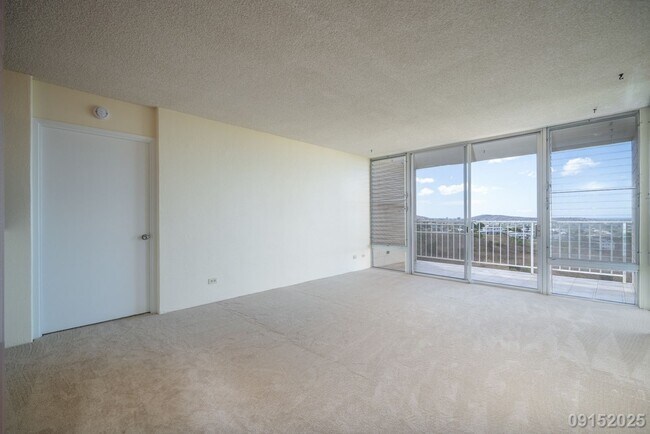 Foto del edificio - Remodeled 2BR/2BA/2 Covered Parking stalls...