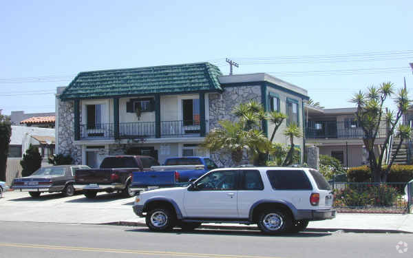 Building Photo - Stone Manor