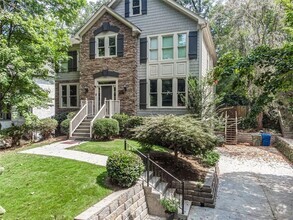 Building Photo - 2555 Ridgewood Rd NW