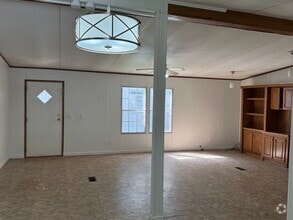 Building Photo - 224 Crestwood Cir