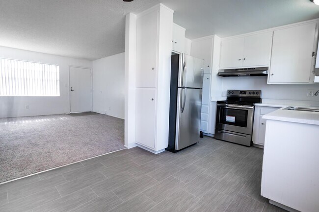 Foto del edificio - 6520 Beadnell Way