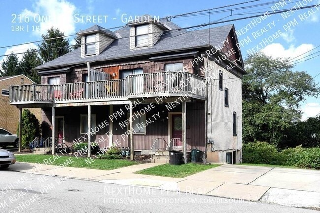Building Photo - 216 Oneida St