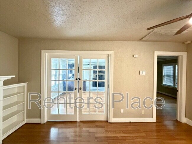 Building Photo - 1815 N Boston Pl