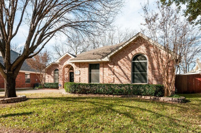 Building Photo - Keller ISD with Community Pool on the same...