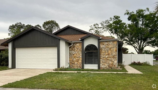 Building Photo - 2001 Basil Dr