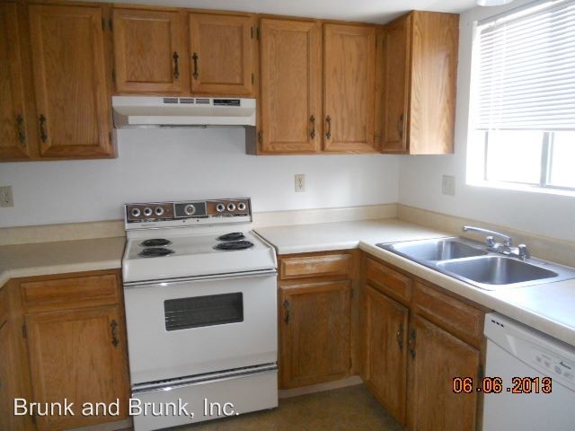 Building Photo - 6807 Delmonico Dr