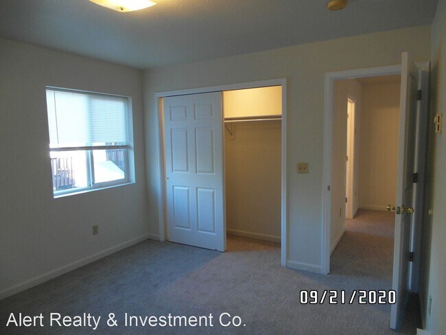 Building Photo - 1 br, 1 bath House - 240-1/2 Park St