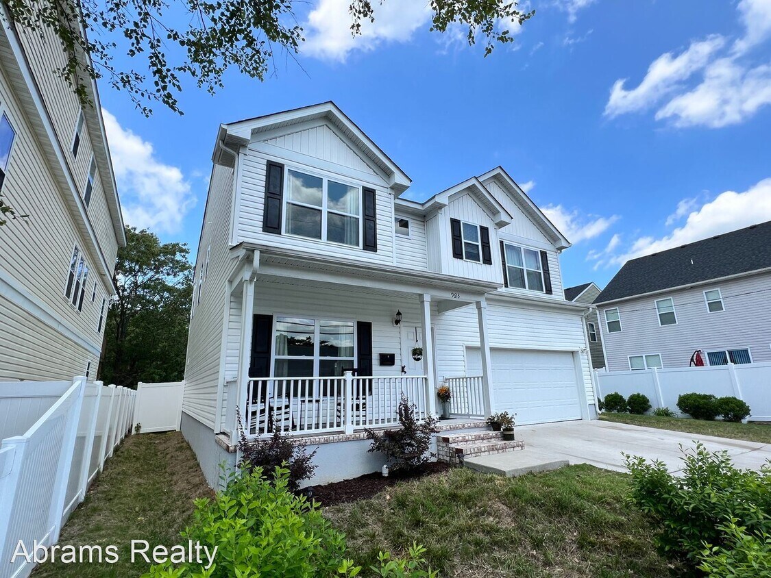 Primary Photo - 4 br, 2.5 bath House - 9613 Chesapeake Street