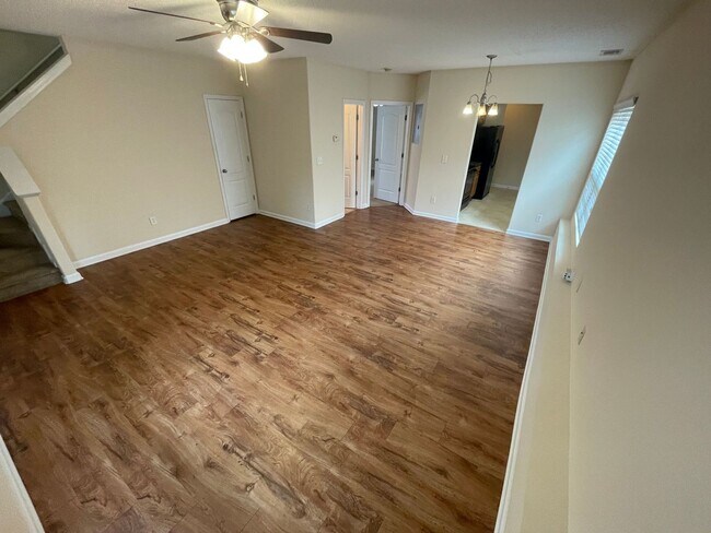 Foto del edificio - BRIDGEWATER HOME! PRE-LEASING FOR JULY 10T...