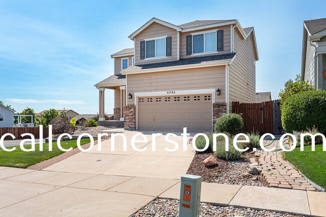 Foto del edificio - 4394 Crow Creek Dr