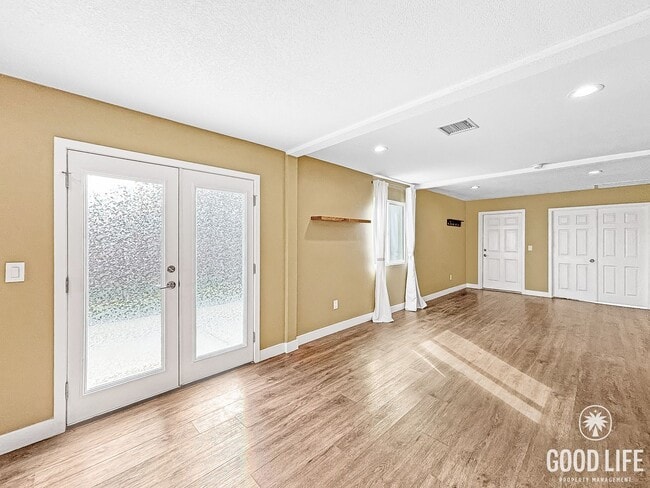 Foto del edificio - Charming 3BD/2BA House in Imperial Beach W/ A/C, W/D, 2-Car Garage, & Grass Backyard!