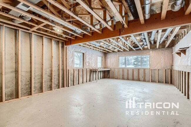 Building Photo - 16845 Draft Horse Blvd