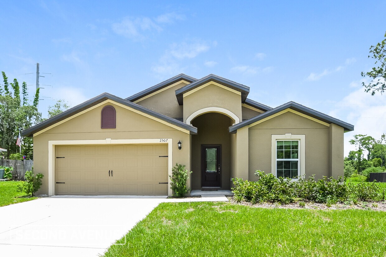 Foto principal - 2507 Whitehorse St