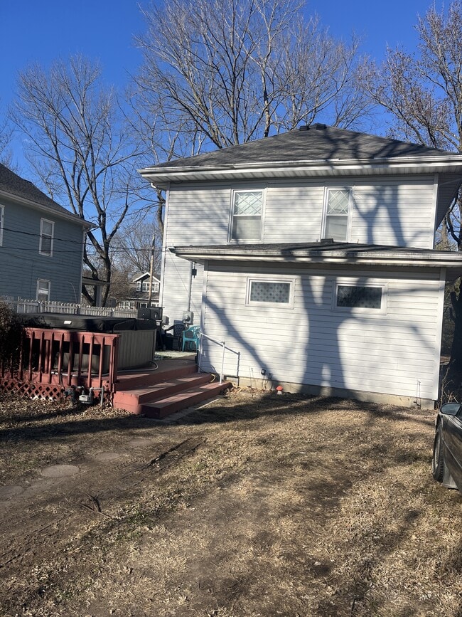 Building Photo - 424 Grover St