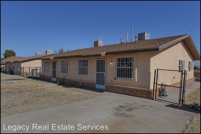 Building Photo - 8534 Leo St