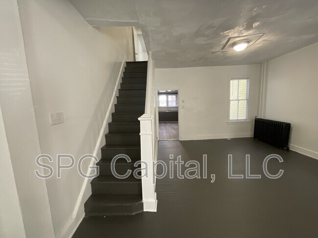 Foto del edificio - 573 W Princess St