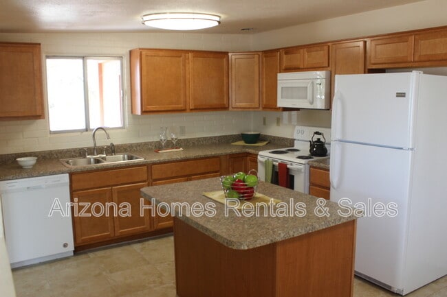 Foto del edificio - 8131 E Beverly St