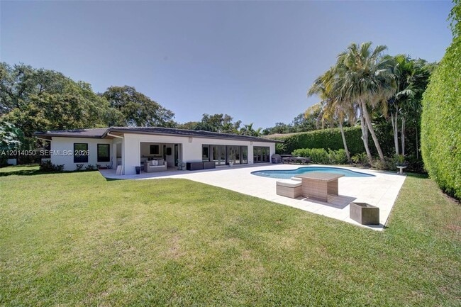 Building Photo - 1117 Alfonso Ave