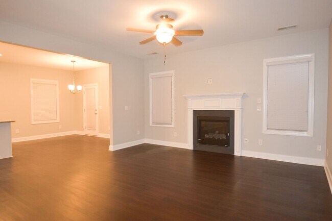 Building Photo - 46 Iroquois Ct