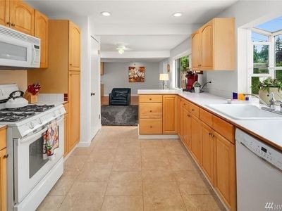 Foto del edificio - 3738 136th Pl SE