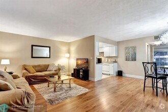 Building Photo - 2401 Antigua Cir
