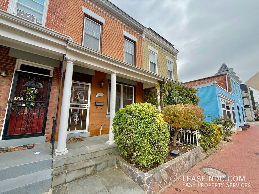 Primary Photo - 2011 4th St NW