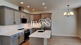Building Photo - 413 S 97th Ave