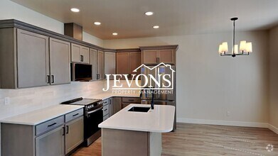Building Photo - 413 S 97th Ave