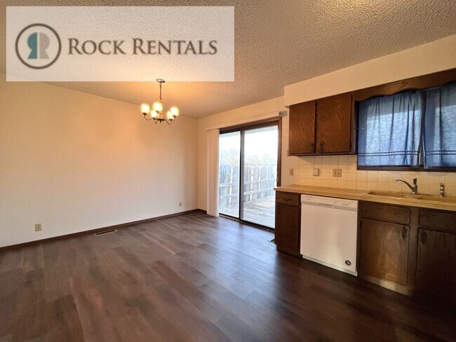 Foto del edificio - 1504 Aurora Dr