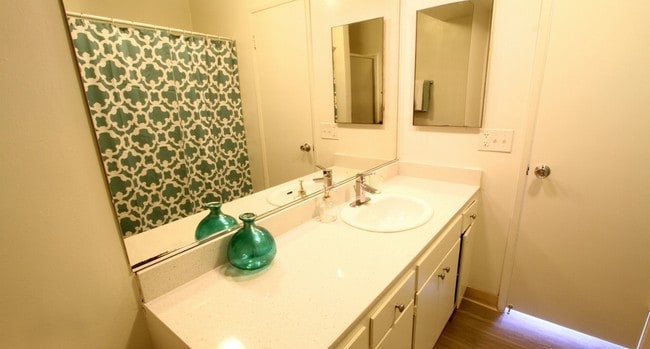 Building Photo - 16901 Napa St